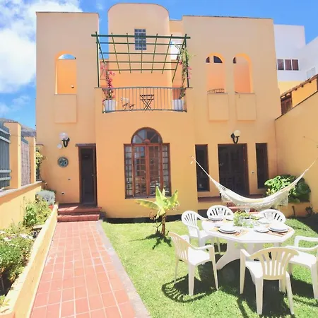 Yellow House Gáldar